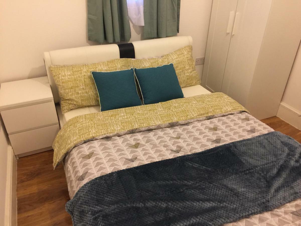 Abbey Wood Station Five Bedroom Self Contained House Esterno foto