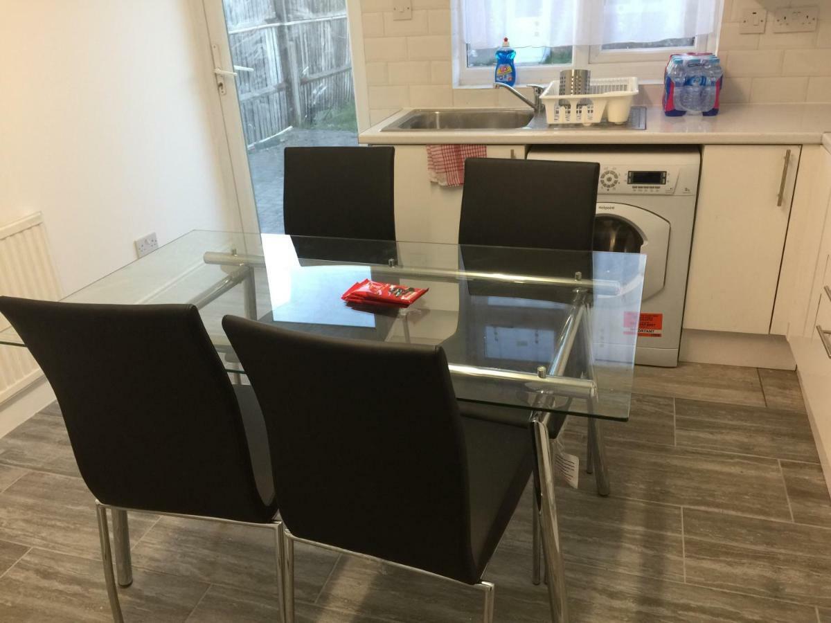 Abbey Wood Station Five Bedroom Self Contained House Esterno foto