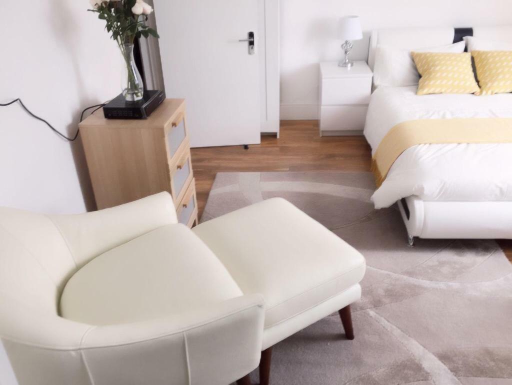 Abbey Wood Station Five Bedroom Self Contained House Esterno foto