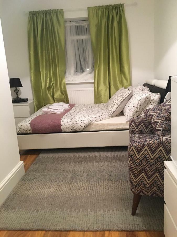 Abbey Wood Station Five Bedroom Self Contained House Esterno foto