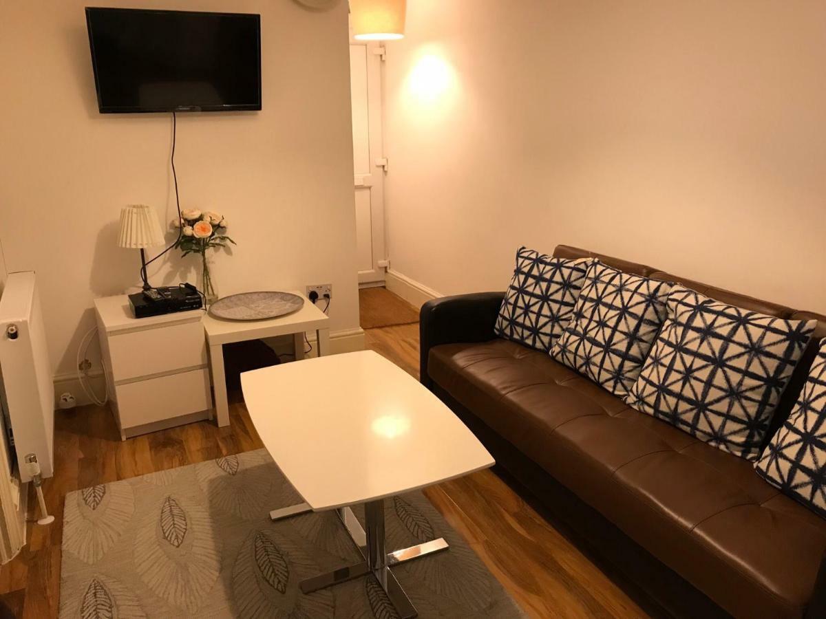 Abbey Wood Station Five Bedroom Self Contained House Esterno foto