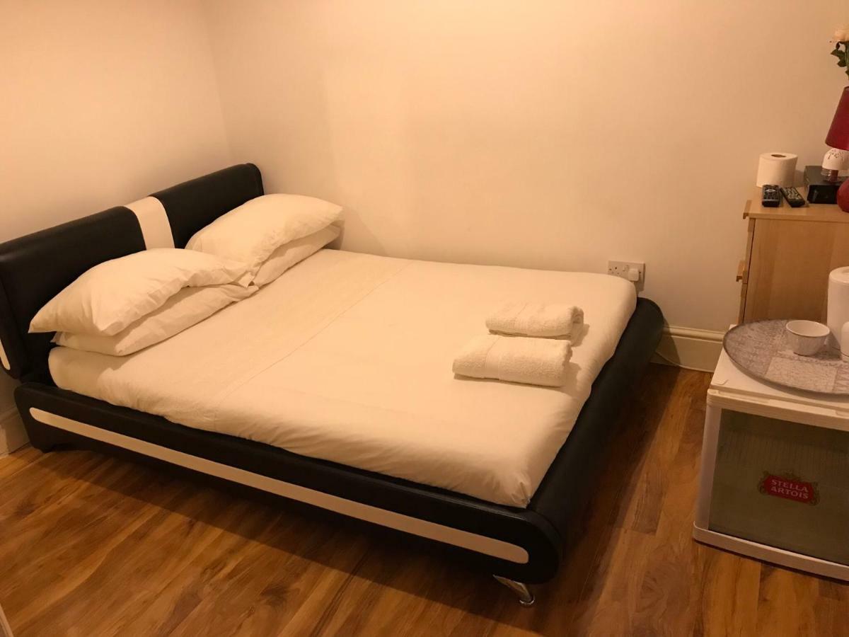 Abbey Wood Station Five Bedroom Self Contained House Esterno foto